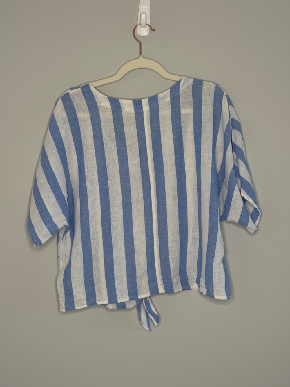 GAP Striped Blue and White Tie-Front Women’s Button Top Linen Medium Vacation - Picture 8 of 8
